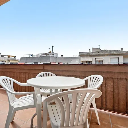 Apartment Tichinis *